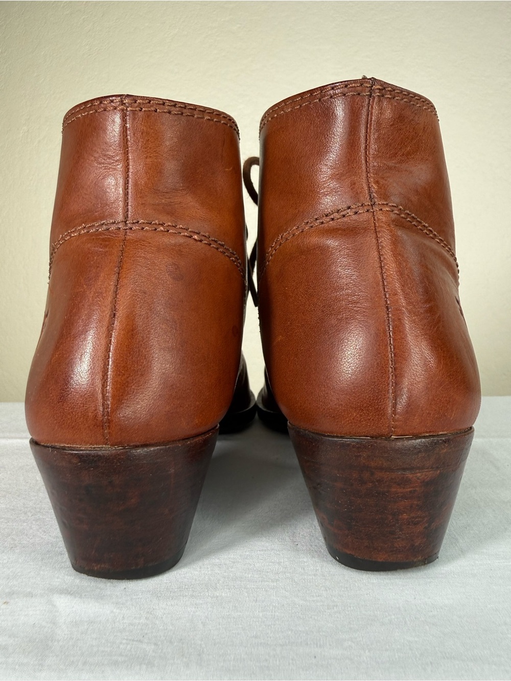 Frye Ruby Brown Leather Chukka Lace Up Heeled Booties Ankle Boots Size 8 - Picture 7 of 15